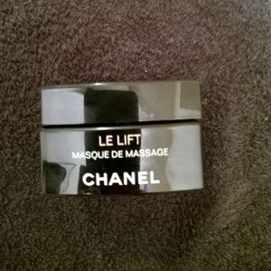 Chanel le lift mask